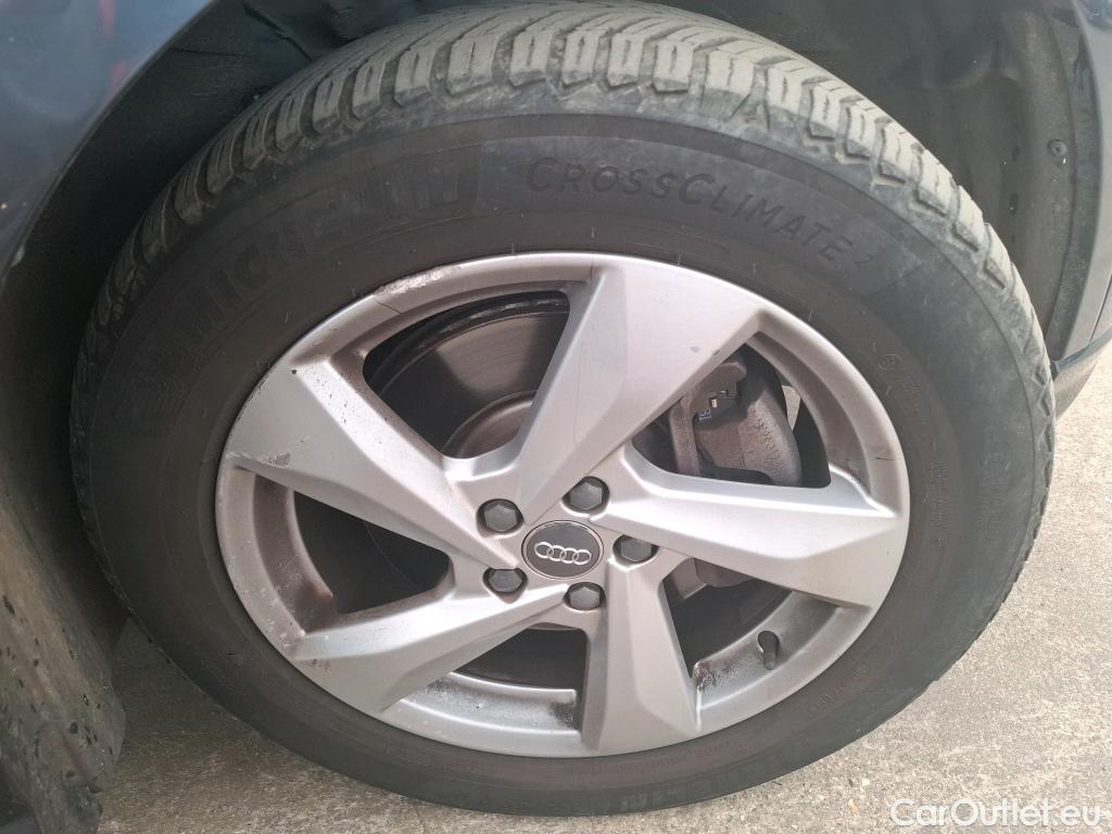  Audi  Q3  40 TDI quattro Design luxe 2.0 TDI 190CV BVA7 E6dT #5