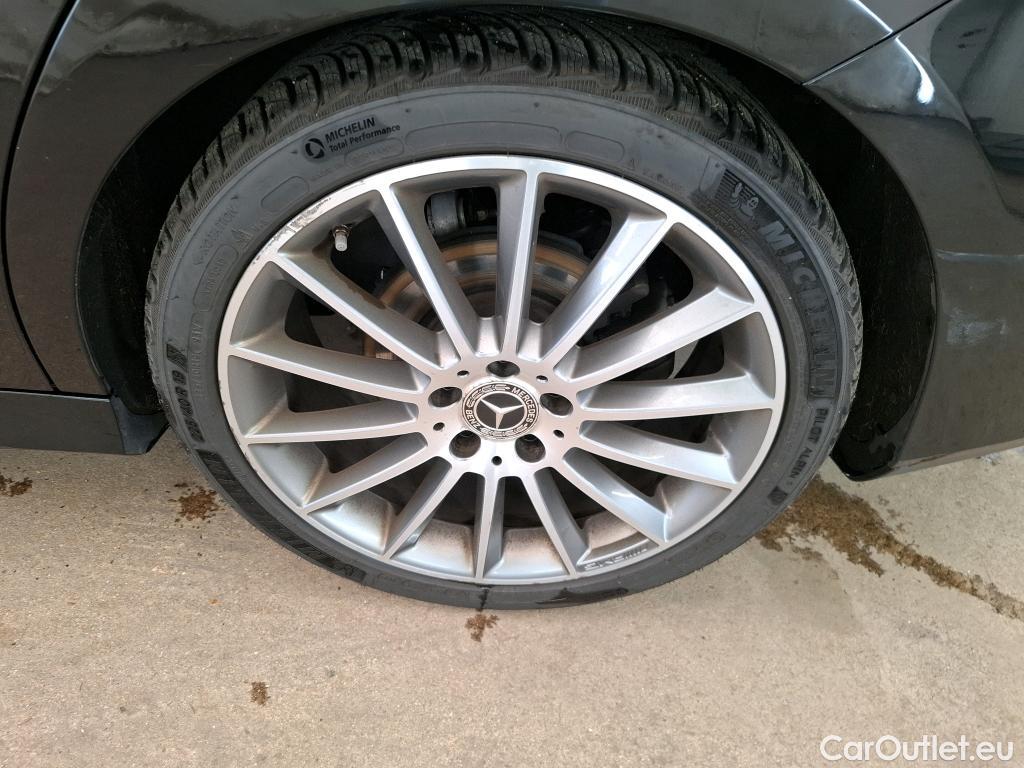  Mercedes  CLA-Klasse MERCEDES-BENZ CLA Coupe / 2019 / 4P / Coupé CLA 220 d AMG Line BA8 #14