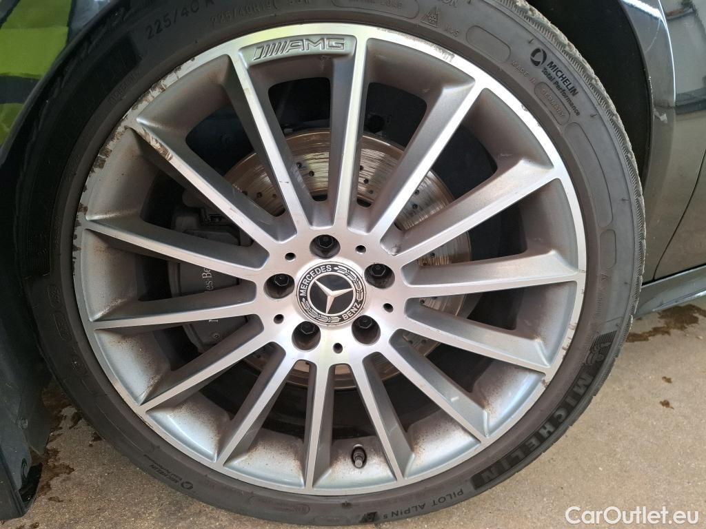  Mercedes  CLA-Klasse MERCEDES-BENZ CLA Coupe / 2019 / 4P / Coupé CLA 220 d AMG Line BA8 #4