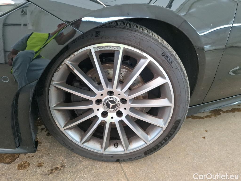  Mercedes  CLA-Klasse MERCEDES-BENZ CLA Coupe / 2019 / 4P / Coupé CLA 220 d AMG Line BA8 #3