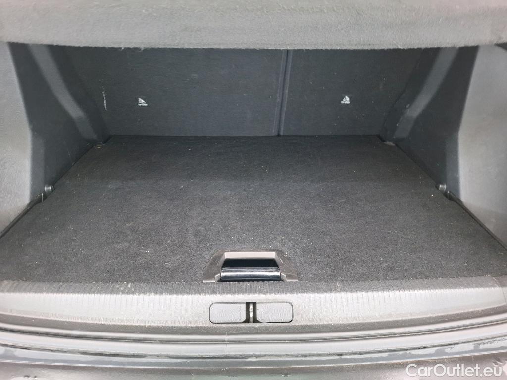  Peugeot  2008  Allure Business 1.5 HDi 130CV BVA8 E6d #10