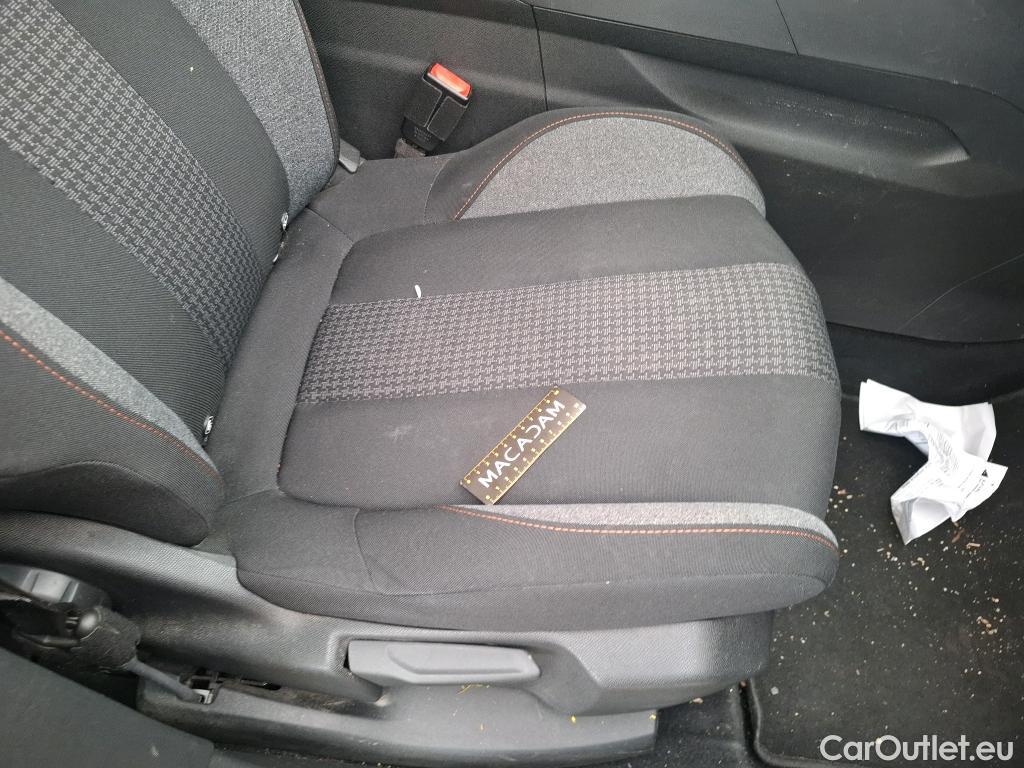  Peugeot  3008  Active Pack 1.5 HDi 130CV BVA8 E6d #18