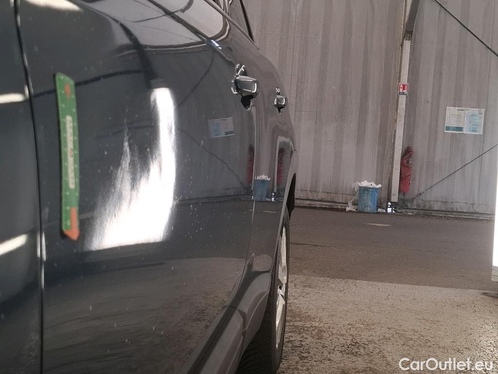  Peugeot  3008  Active Pack 1.2 PureTech 130CV BVA8 E6d #3