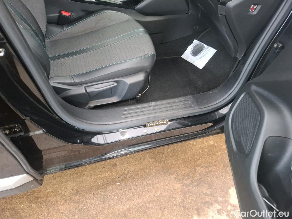  Peugeot  2008  Allure Business 1.2 PureTech 130CV BVA8 E6d #43