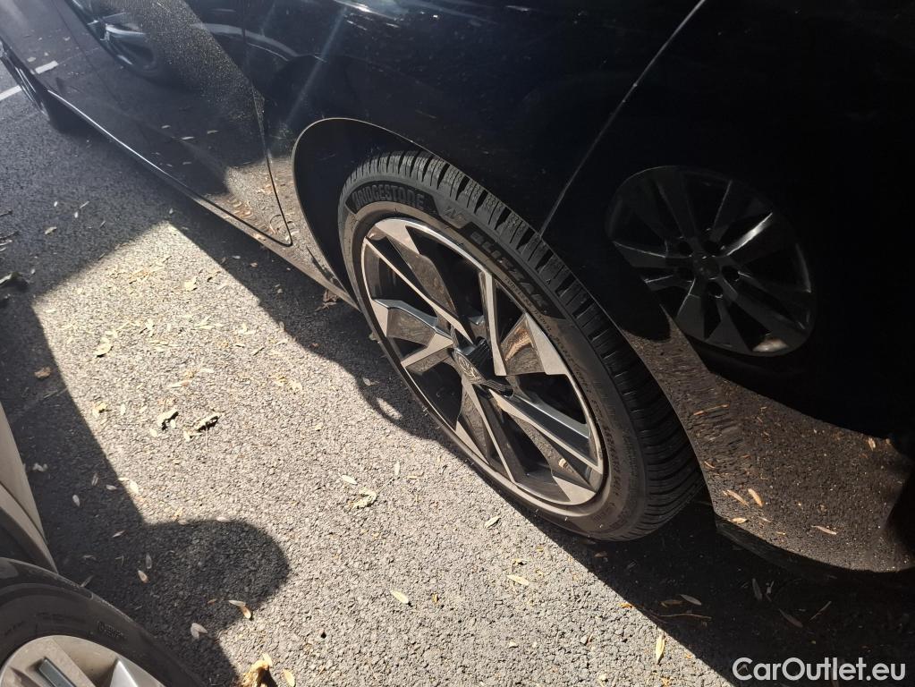  Peugeot  308  Allure Pack 1.2 PureTech 130CV BVA8 E6d #29