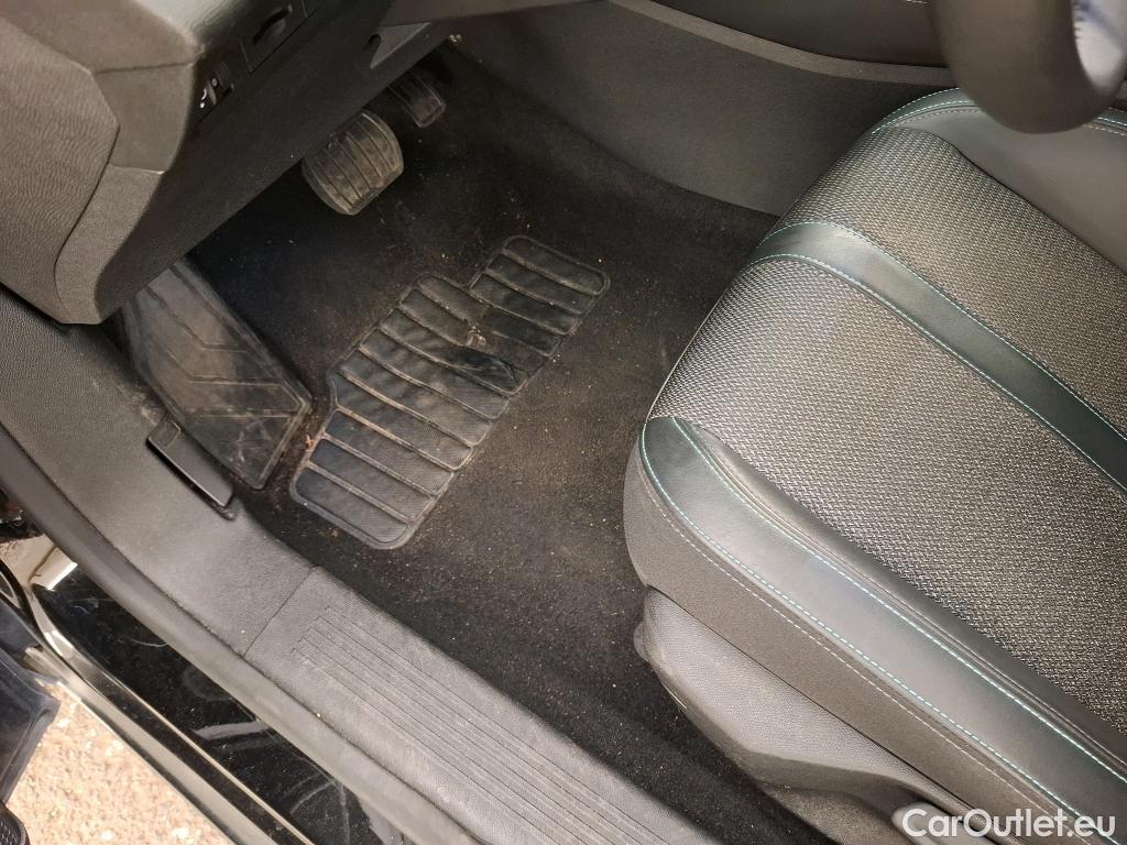 Peugeot  308  Allure Pack 1.2 PureTech 130CV BVA8 E6d #40