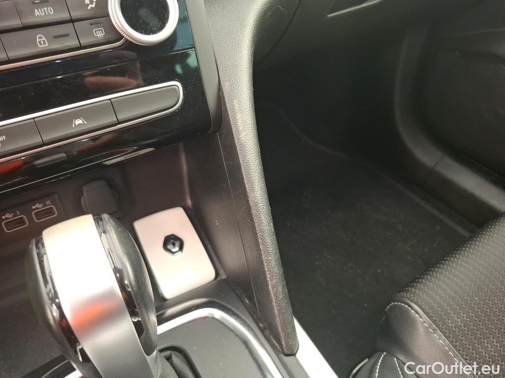  Renault  Megane RENAULT Mégane Berline / 2020 / 5P / Berline techno TCe 140 EDC #14