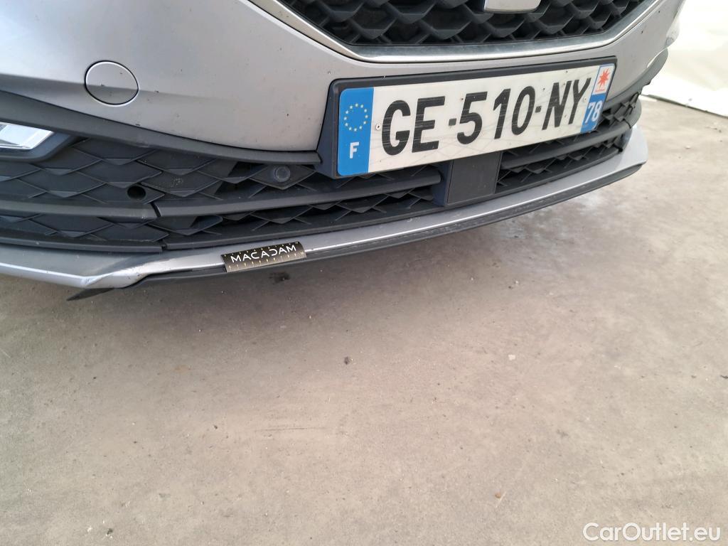  Seat  Leon SEAT  Sportstourer / 2020 / 5P / Break 1.0 eTSI 110 DSG S&S Style Business #32