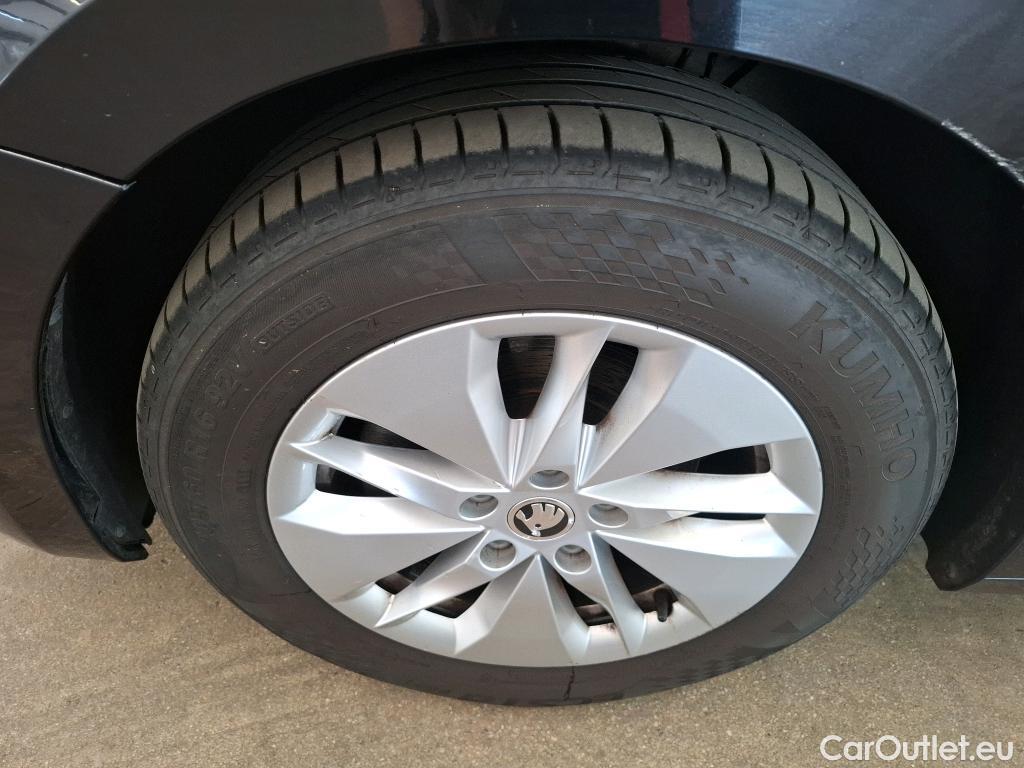 Skoda  Octavia  Berline Business 2.0 TDI 150CV BVA7 E6d #44