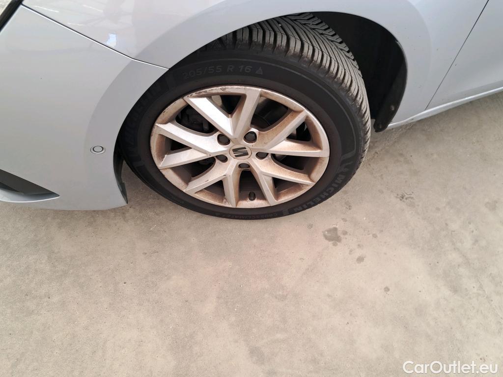 Seat  Leon SEAT  Sportstourer / 2020 / 5P / Break 1.0 eTSI 110 DSG S&S Style Business #46