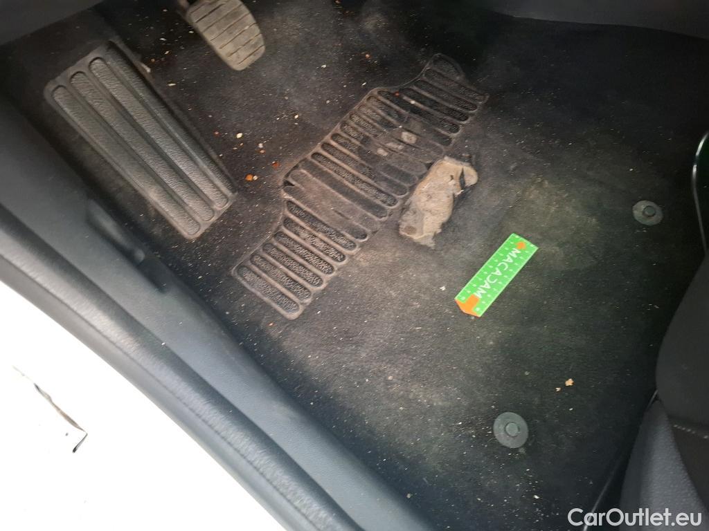  Renault  Clio  IV Air 1.5 dCi 90CV BVM5 E6 #8