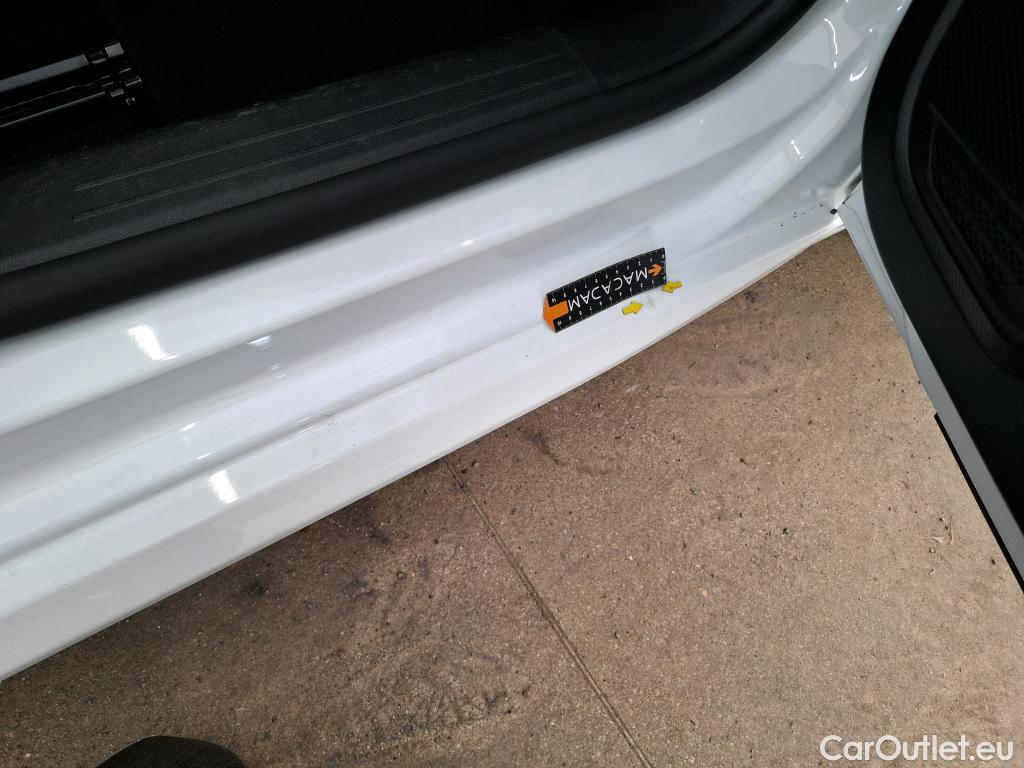  Peugeot  208  Premium 1.5 HDi 100CV BVM6 E6d #1