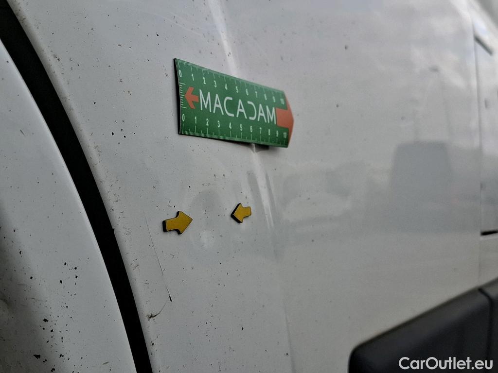  Peugeot  Boxer  Fourgon Surélevé 333 L2H2 Premium BlueHDi 140 Stop&Start 140CV BVM6 #142