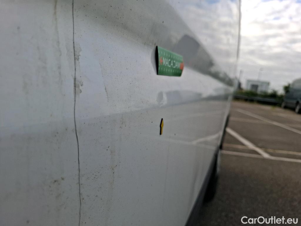  Peugeot  Boxer  Fourgon Surélevé 333 L2H2 Premium BlueHDi 140 Stop&Start 140CV BVM6 #24