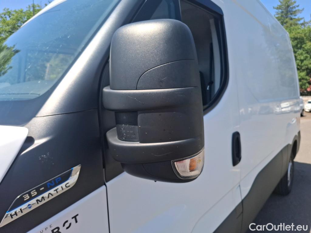  Iveco  Daily IVECO  / 2014 / 4P / Fourgon tôlé 3.0 35S14NA8 V11 H2 3520 B POWER #17