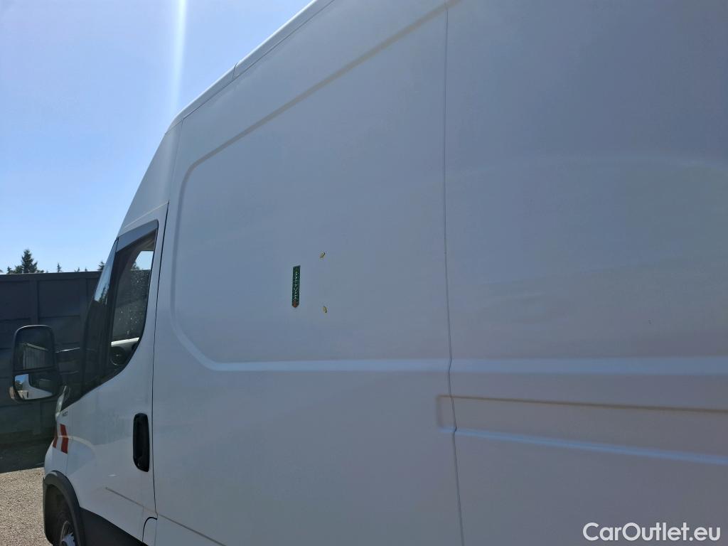  Iveco  Daily IVECO  / 2014 / 4P / Fourgon tôlé 3.0 35S14NA8 V11 H2 3520 B POWER #1