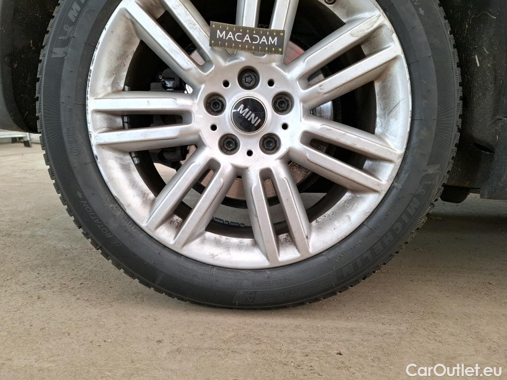  Mini  Countryman MINI  / 2016 / 5P / Crossover Cooper SE ALL4 Busi Design 136+88ch BVA6 #57