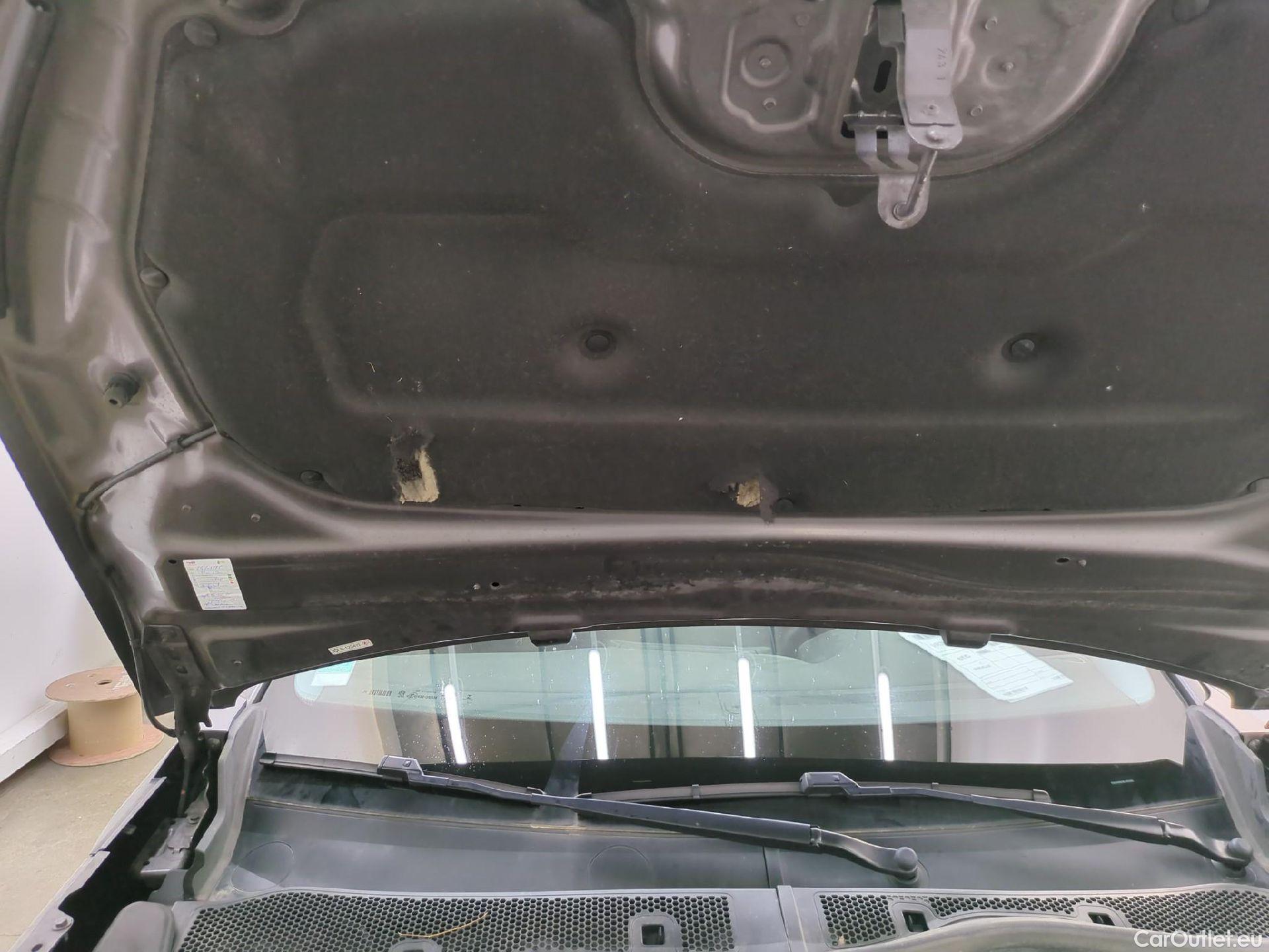  Peugeot  2008 PEUGEOT  / 2019 / 5P / Crossover PureTech 130 S&S EAT8 ACTIVE BUSINESS #3