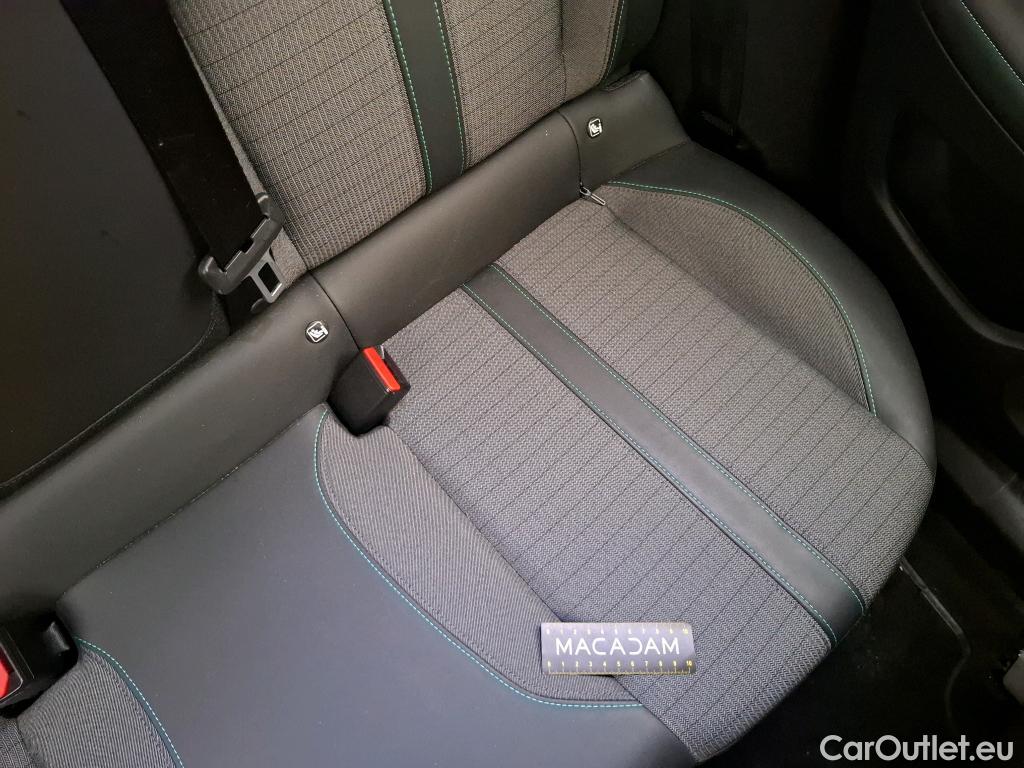  Peugeot  2008  Allure Pack 1.5 HDi 130CV BVA8 E6d #39