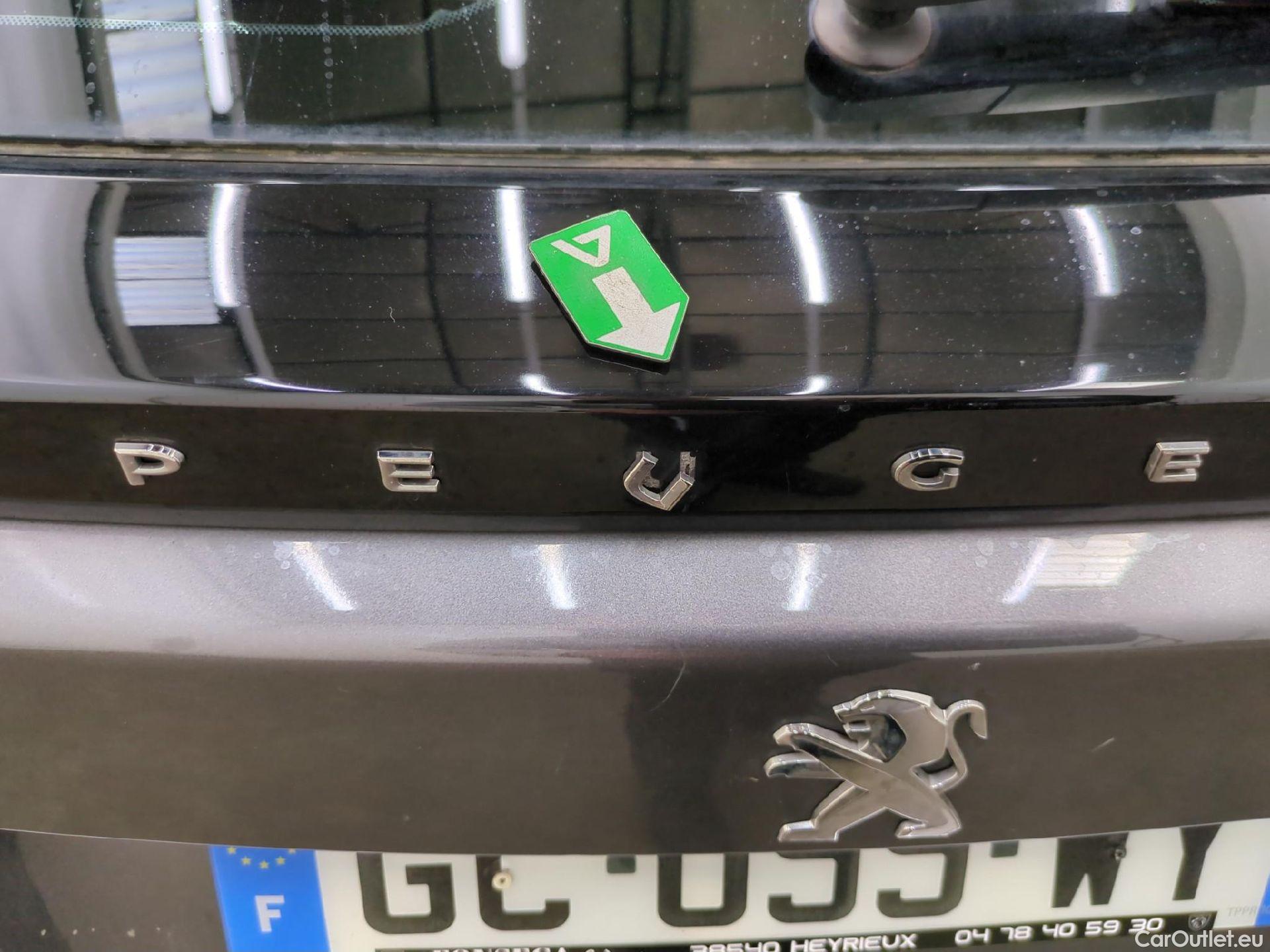  Peugeot  2008 PEUGEOT  / 2019 / 5P / Crossover PureTech 130 S&S EAT8 ACTIVE BUSINESS #19