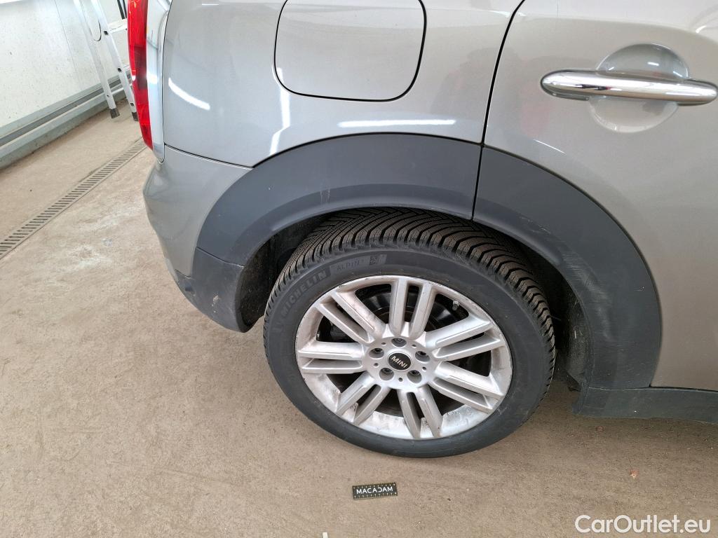  Mini  Countryman MINI  / 2016 / 5P / Crossover Cooper SE ALL4 Busi Design 136+88ch BVA6 #31