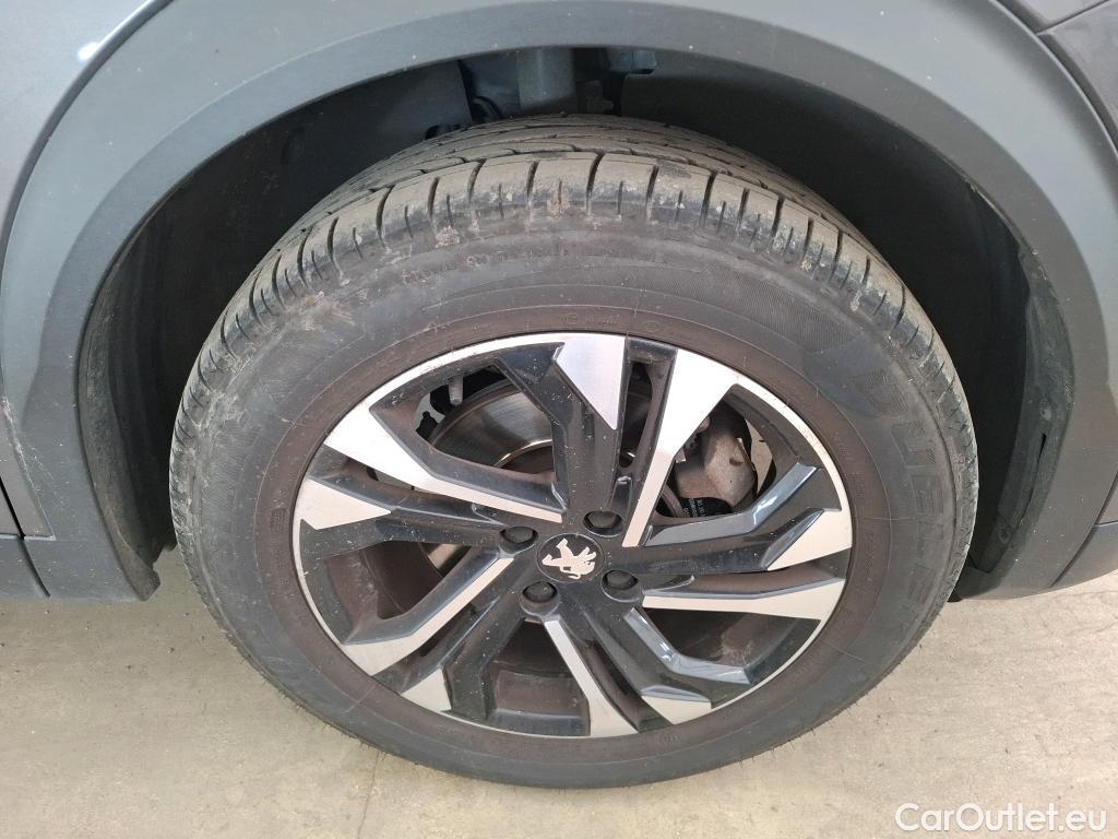  Peugeot  2008  Allure Pack 1.5 HDi 130CV BVA8 E6d #44