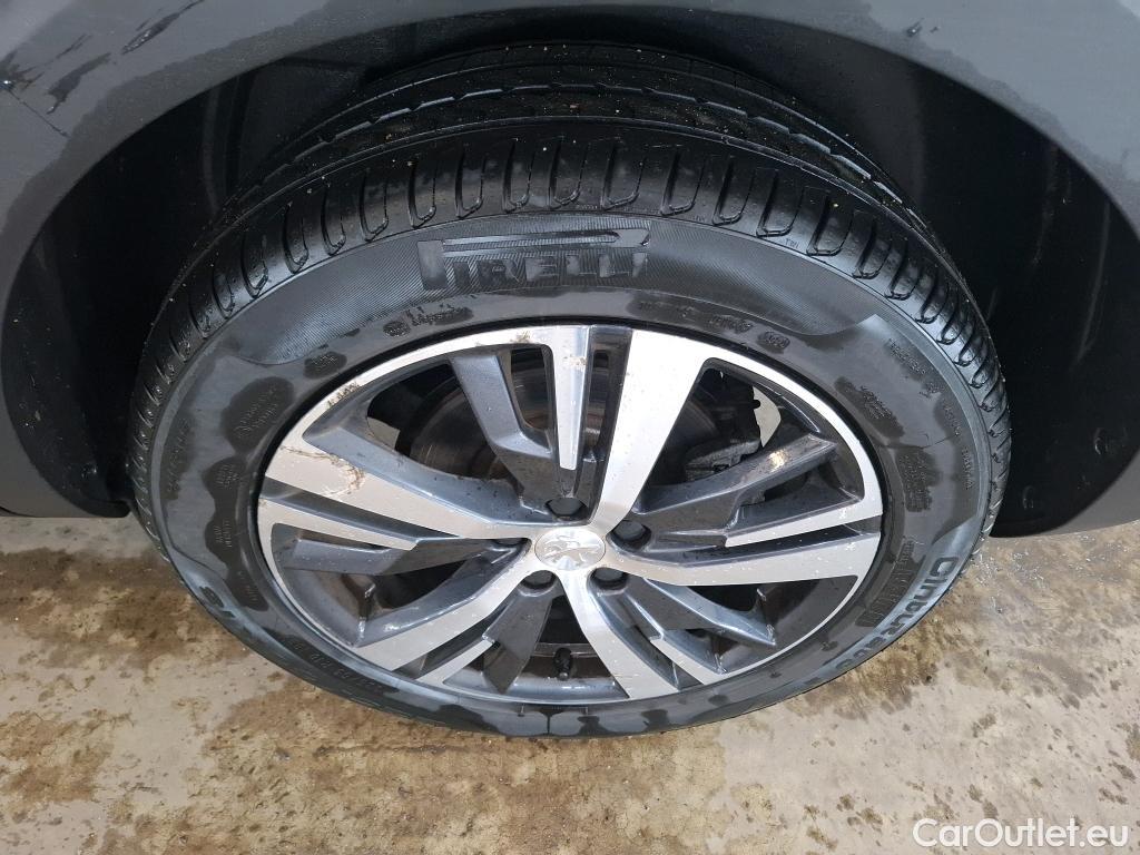  Peugeot  5008  Allure 1.2 PureTech 130CV BVM6 E6d #28