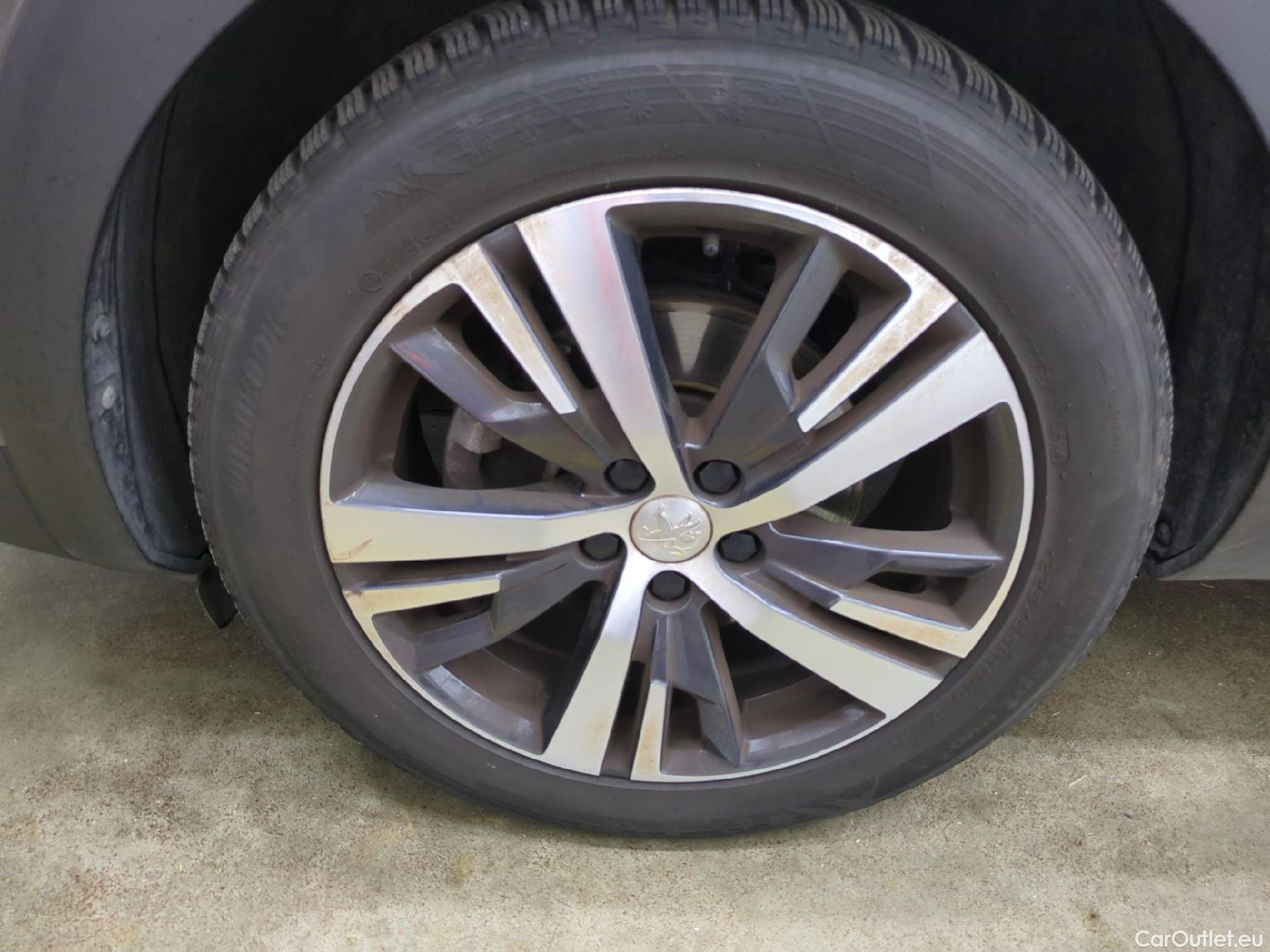  Peugeot  3008  Allure 1.5 HDi 130CV BVA8 E6d #1