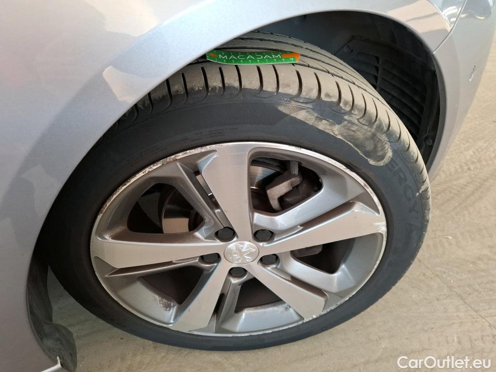  Peugeot  308  GT 1.2 PureTech 130CV BVA8 E6d #43