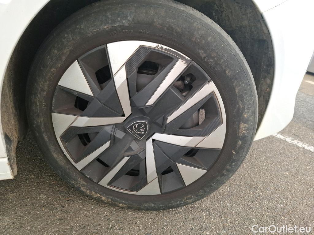  Peugeot  208 PEUGEOT  / 2023 / 5P / Berline PureTech 100 S&S Active #29