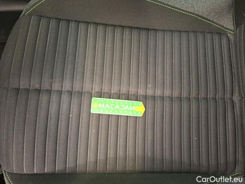  Peugeot  208 PEUGEOT  / 2023 / 5P / Berline PureTech 100 S&S Active #17