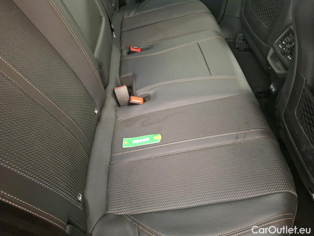  Peugeot  3008 PEUGEOT  / 2020 / 5P / SUV 1.6 HYBRID 225 E-EAT8 GT #7