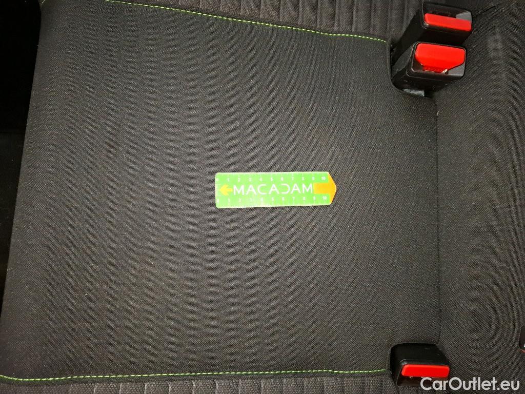  Peugeot  208 PEUGEOT  / 2023 / 5P / Berline PureTech 100 S&S Active #19