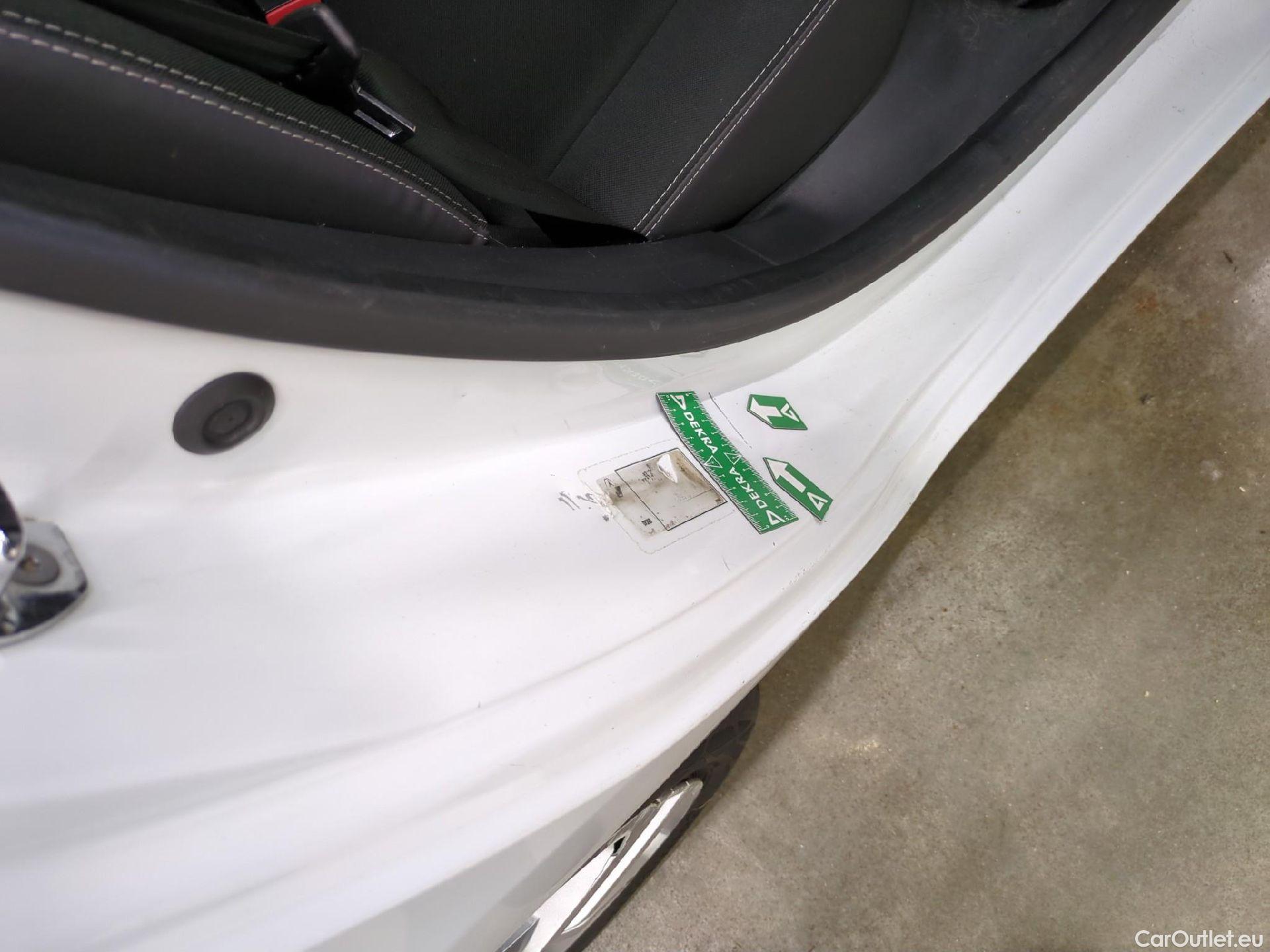  Renault  Clio  IV Business 0.9 TCe 90CV BVM5 E6 #35