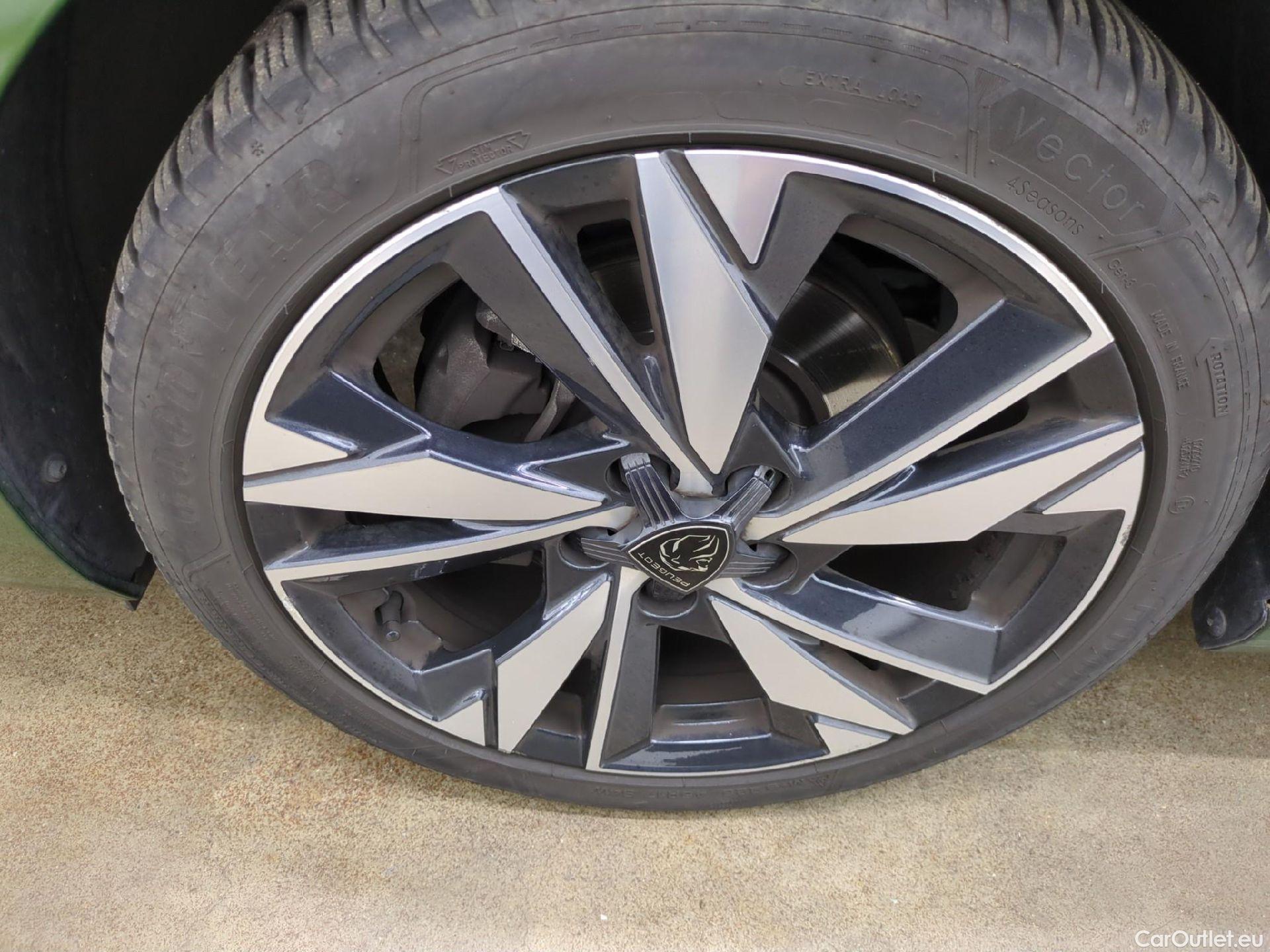  Peugeot  308  Allure 1.2 PureTech 130CV BVA8 E6d #19