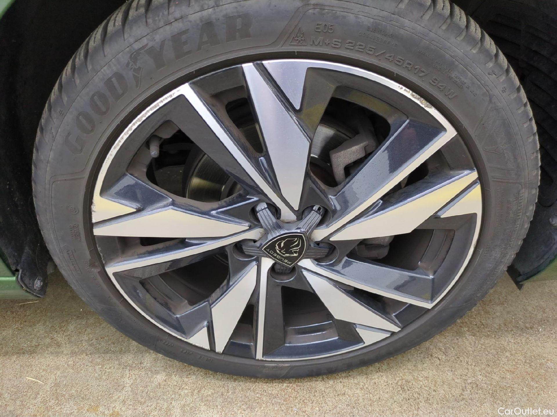  Peugeot  308  Allure 1.2 PureTech 130CV BVA8 E6d #12