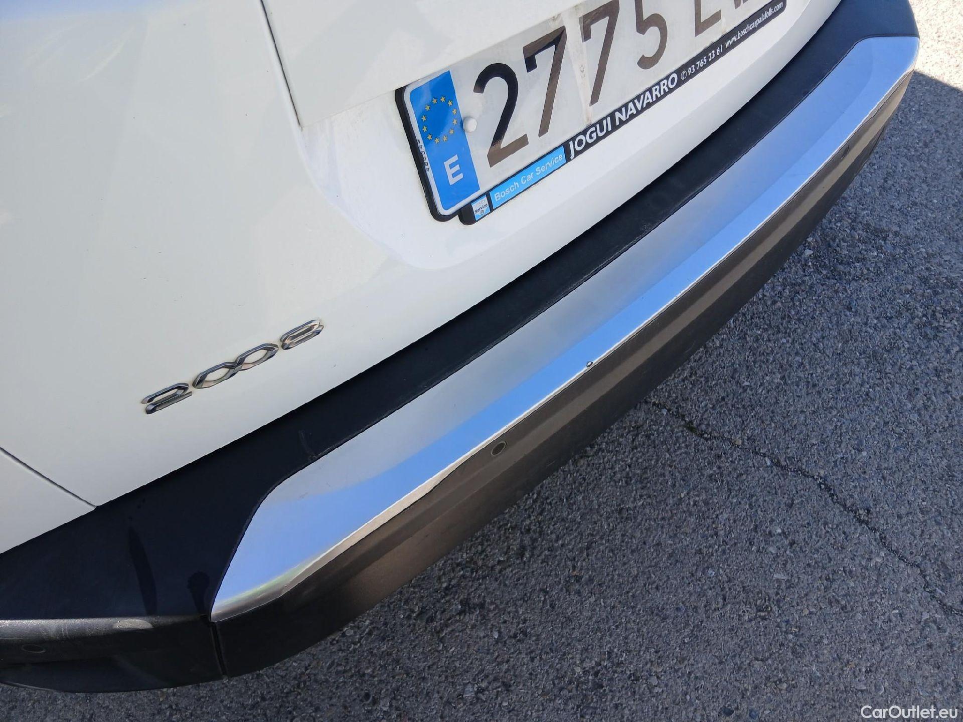  Peugeot  2008 PEUGEOT  / 2019 / 5P / todoterreno Active Pack BlueHDI 81kW (110CV) #9