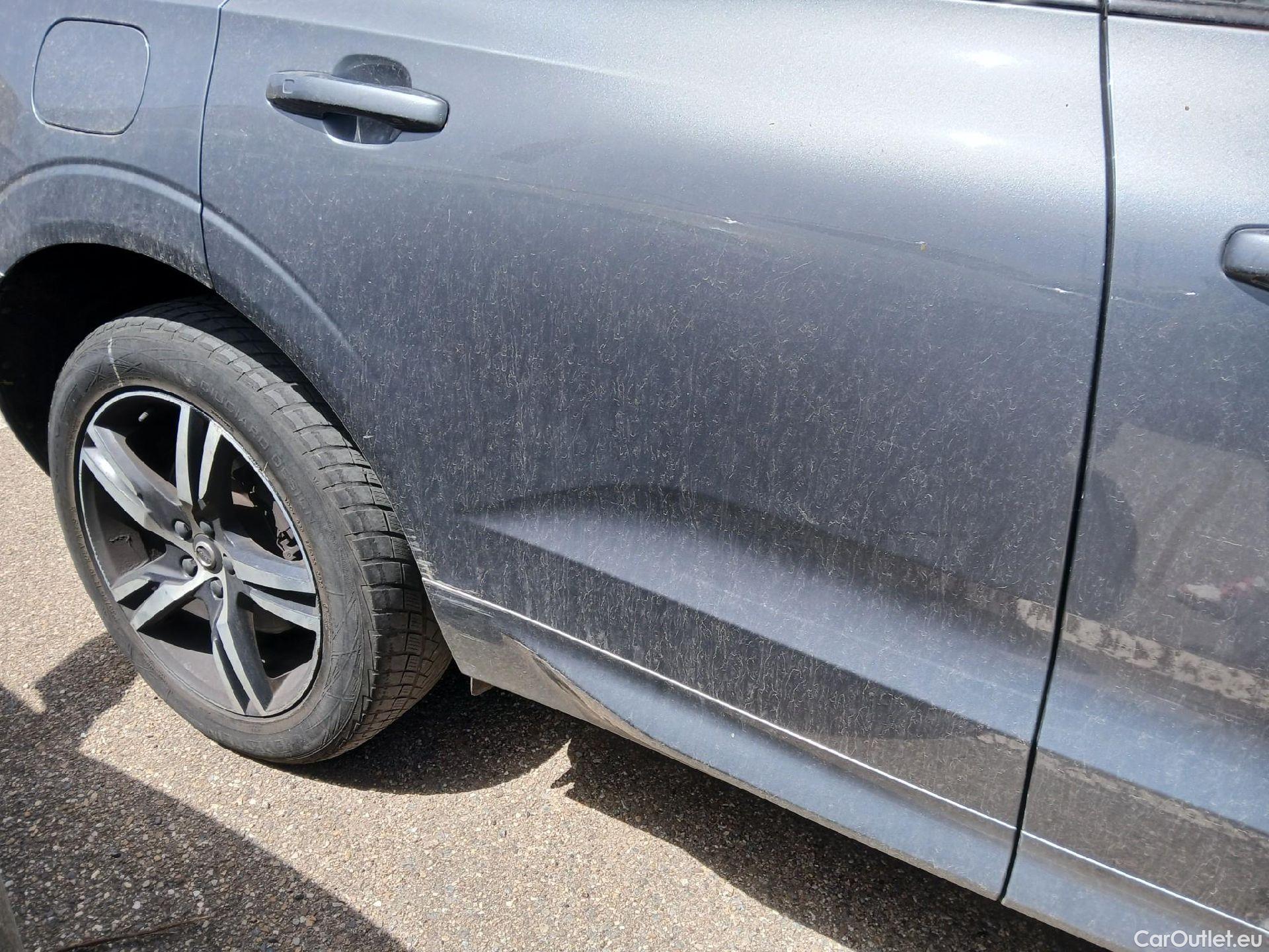 Volvo  XC60 VOLVO  / 2017 / 5P / todoterreno 2.0 B4 D AWD R-Design Auto #12