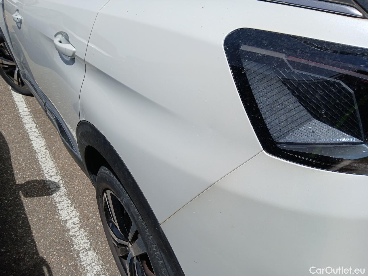  Peugeot  3008 PEUGEOT  / 2020 / 5P / todoterreno 1.5 BlueHDi 96kW S&S GT EAT8 #17
