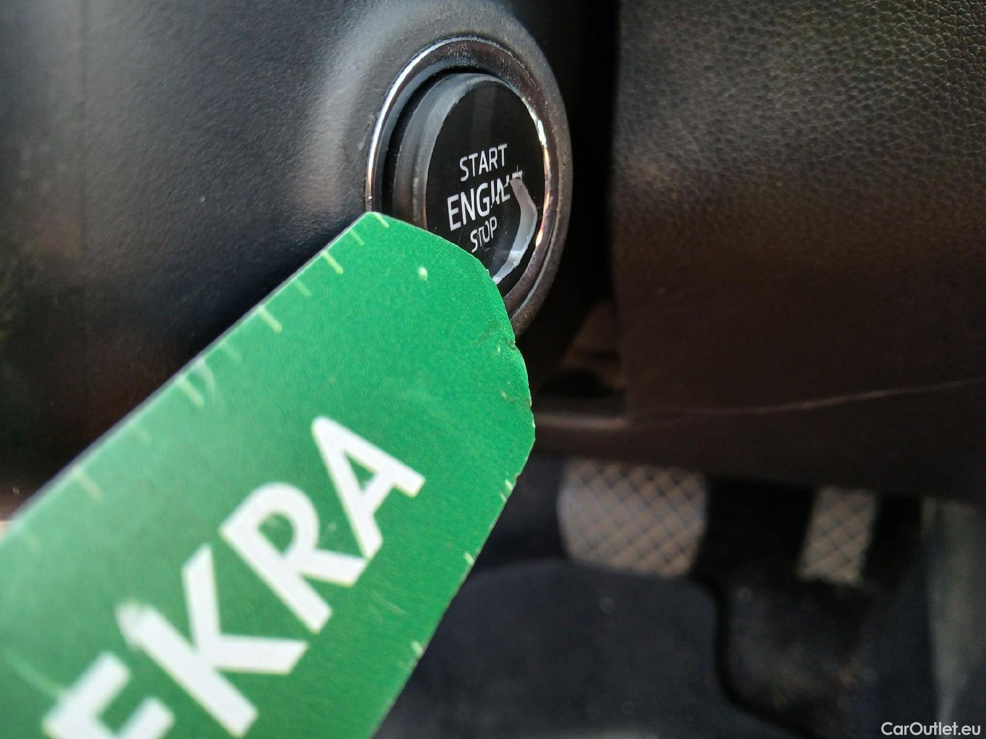  Skoda  KAMIQ SKODA  1.0 TSI 81kW (110CV) DSG Ambition #23