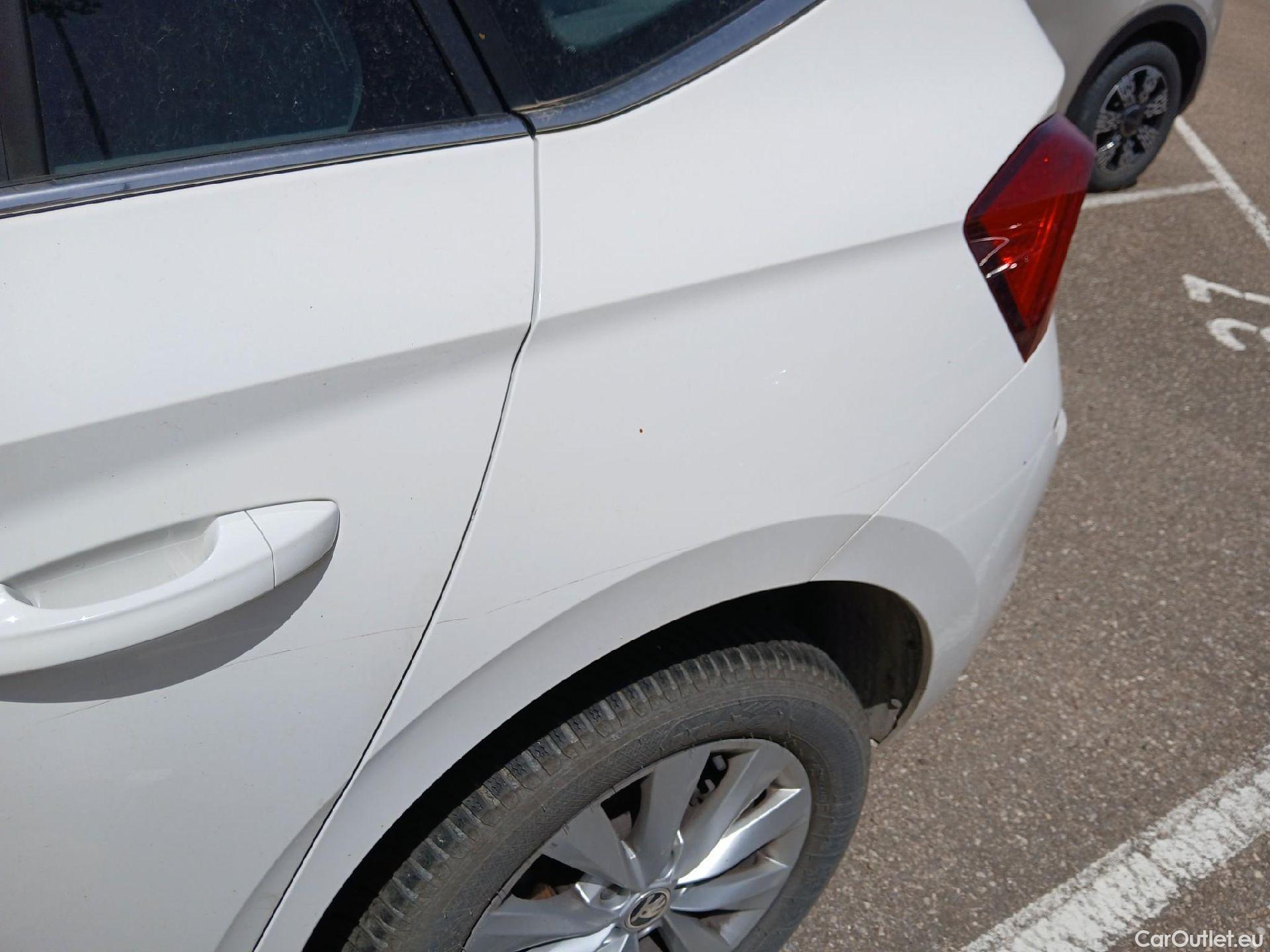  Skoda  KAMIQ SKODA  1.0 TSI 81kW (110CV) DSG Ambition #12
