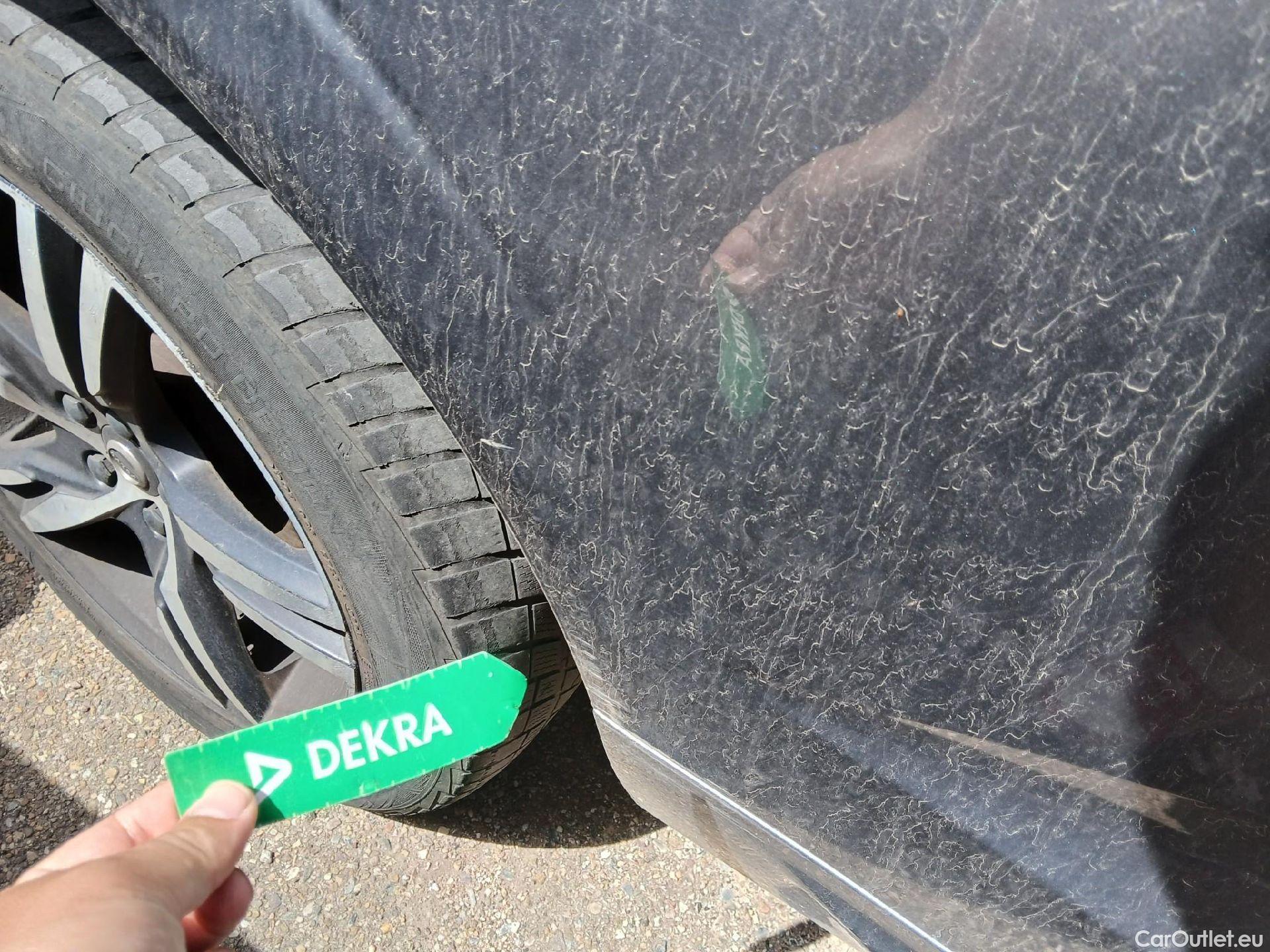  Volvo  XC60 VOLVO  / 2017 / 5P / todoterreno 2.0 B4 D AWD R-Design Auto #10