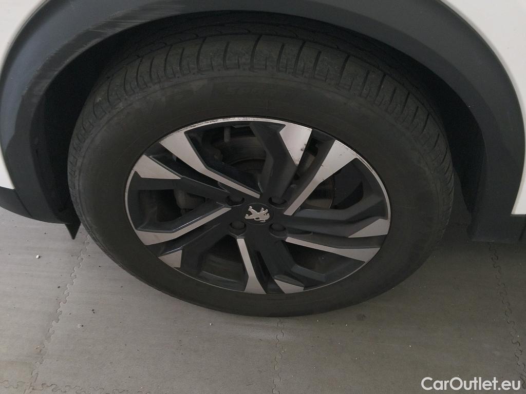  Peugeot  2008 PEUGEOT  / 2019 / 5P / todoterreno Allure BlueHDI 100 S&S BVM6 (AC) #3