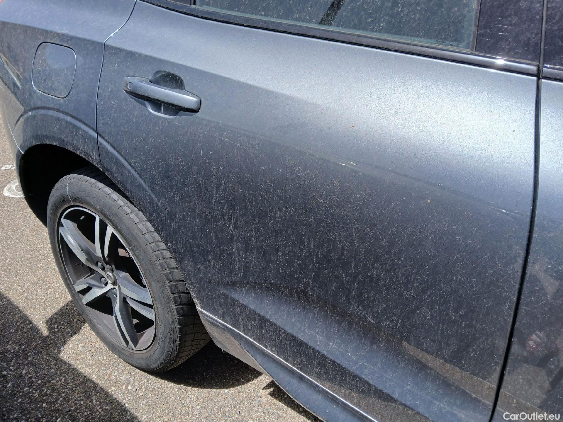  Volvo  XC60 VOLVO  / 2017 / 5P / todoterreno 2.0 B4 D AWD R-Design Auto #11