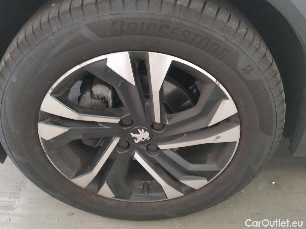  Peugeot  2008 PEUGEOT  / 2019 / 5P / todoterreno Allure BlueHDI 100 S&S BVM6 (AC) #1