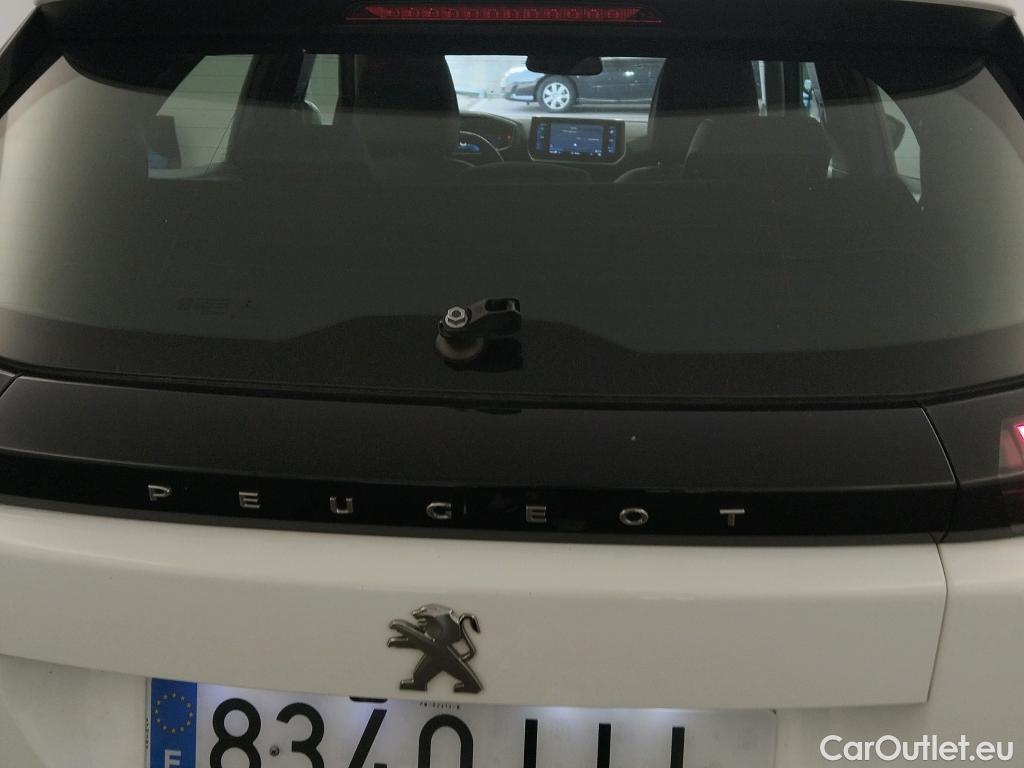  Peugeot  2008 PEUGEOT  / 2019 / 5P / todoterreno Allure BlueHDI 100 S&S BVM6 (AC) #21