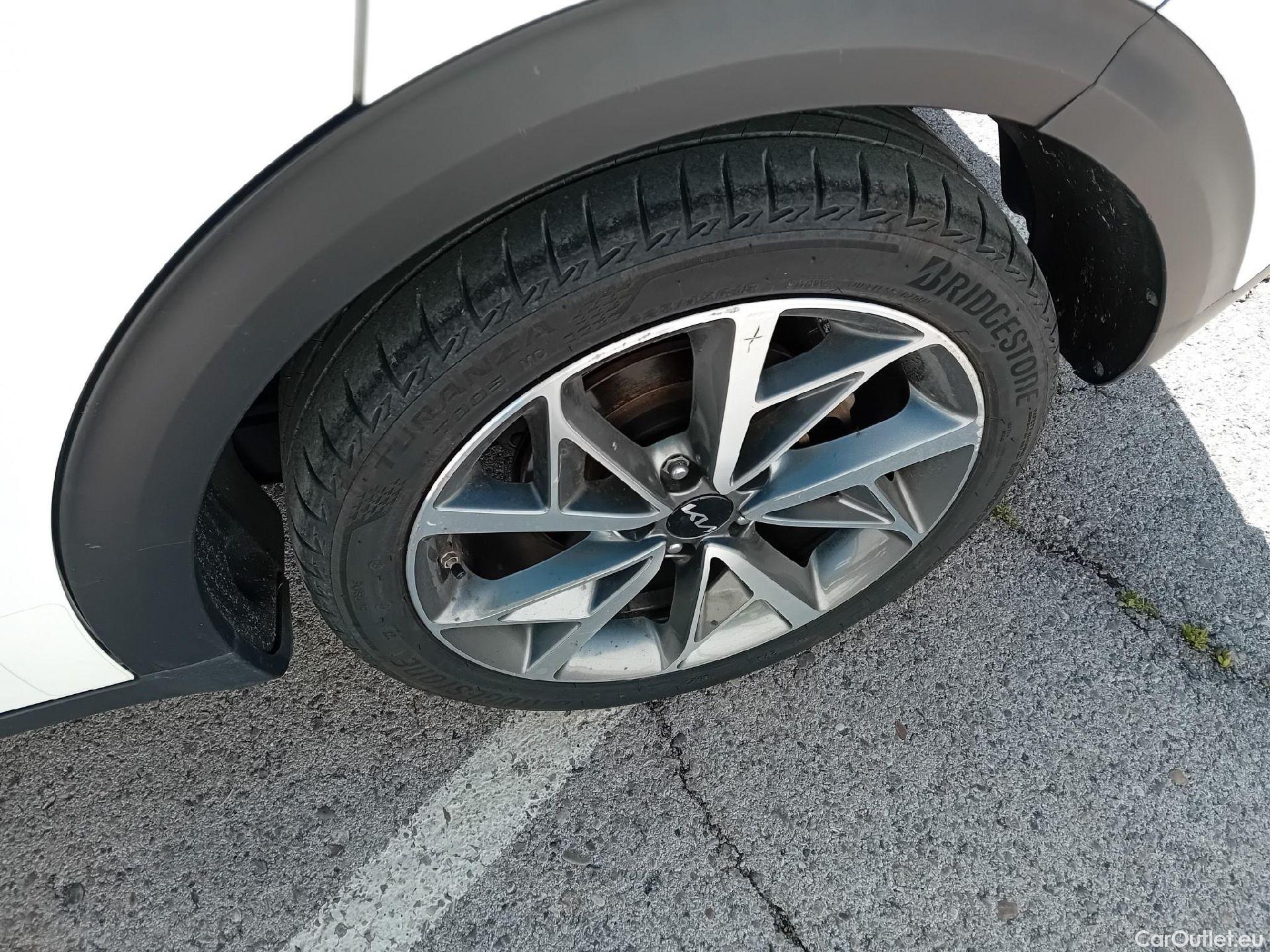  KIA  Niro KIA  / 2019 / 5P / crossover 1.6 GDi HEV 104kW (141CV) Emotion (AC) #21