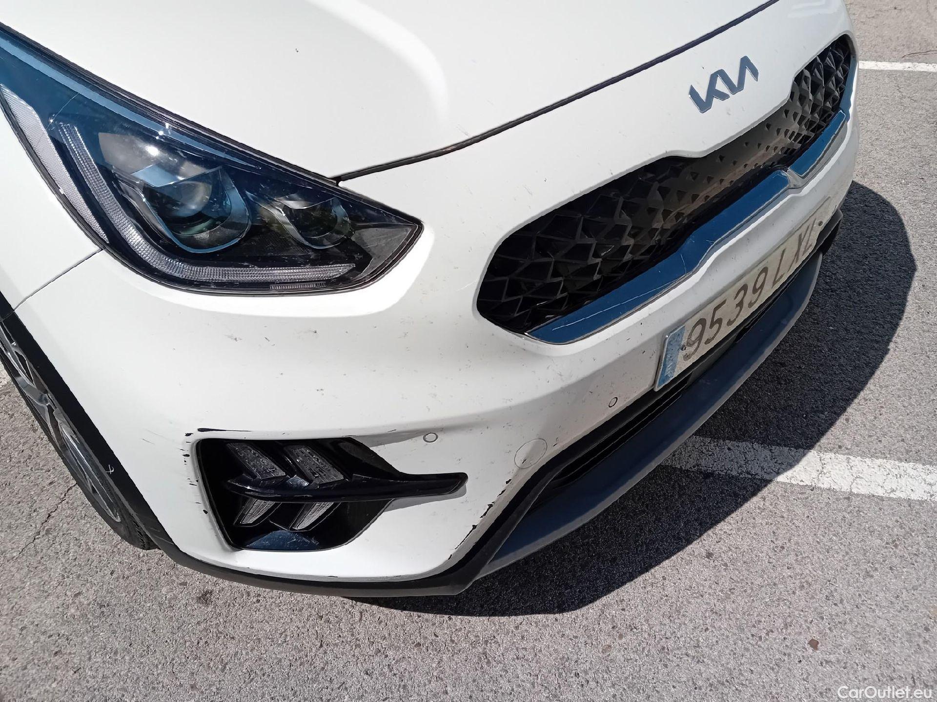 KIA  Niro KIA  / 2019 / 5P / crossover 1.6 GDi HEV 104kW (141CV) Emotion (AC) #3