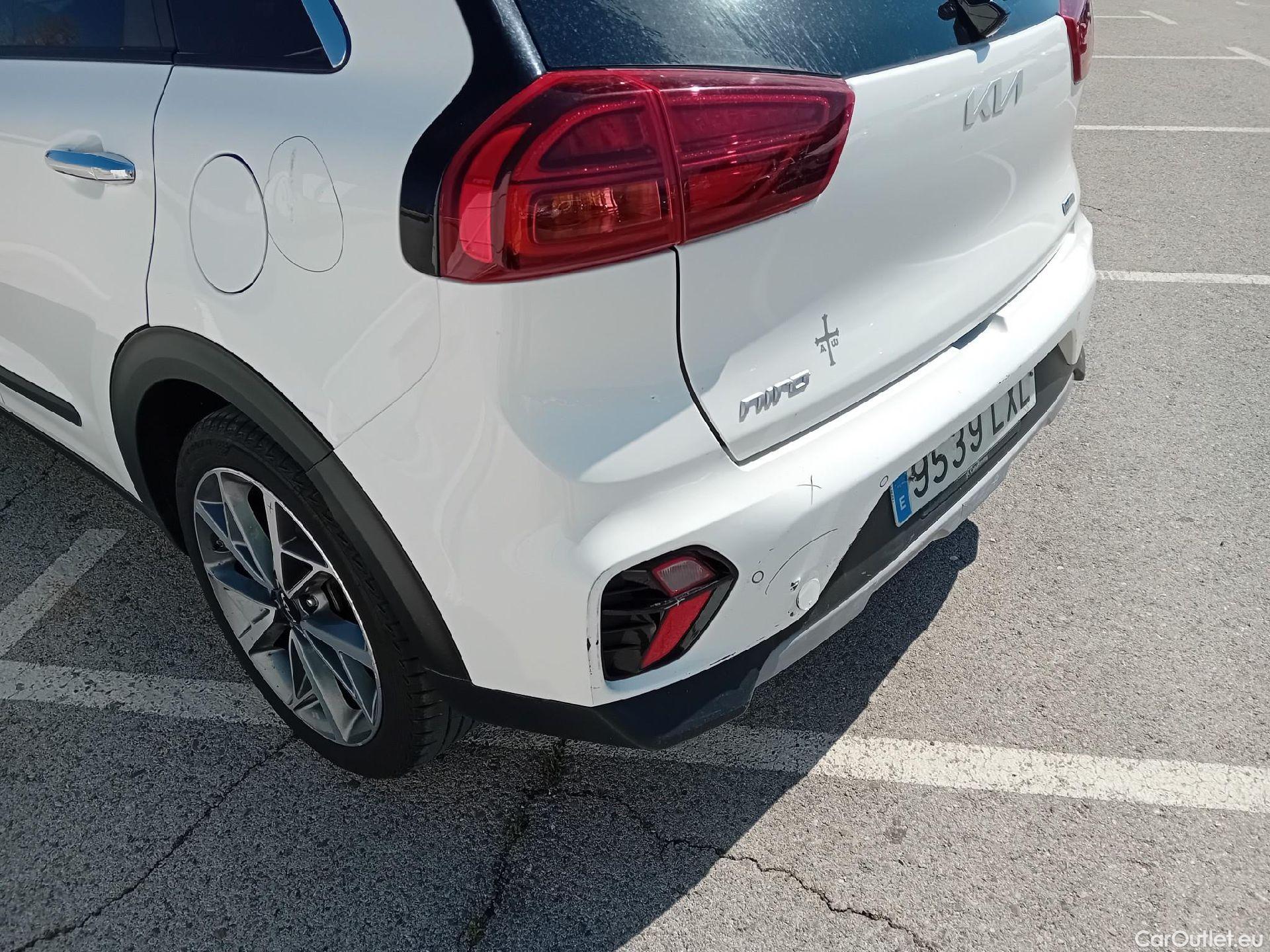  KIA  Niro KIA  / 2019 / 5P / crossover 1.6 GDi HEV 104kW (141CV) Emotion (AC) #23