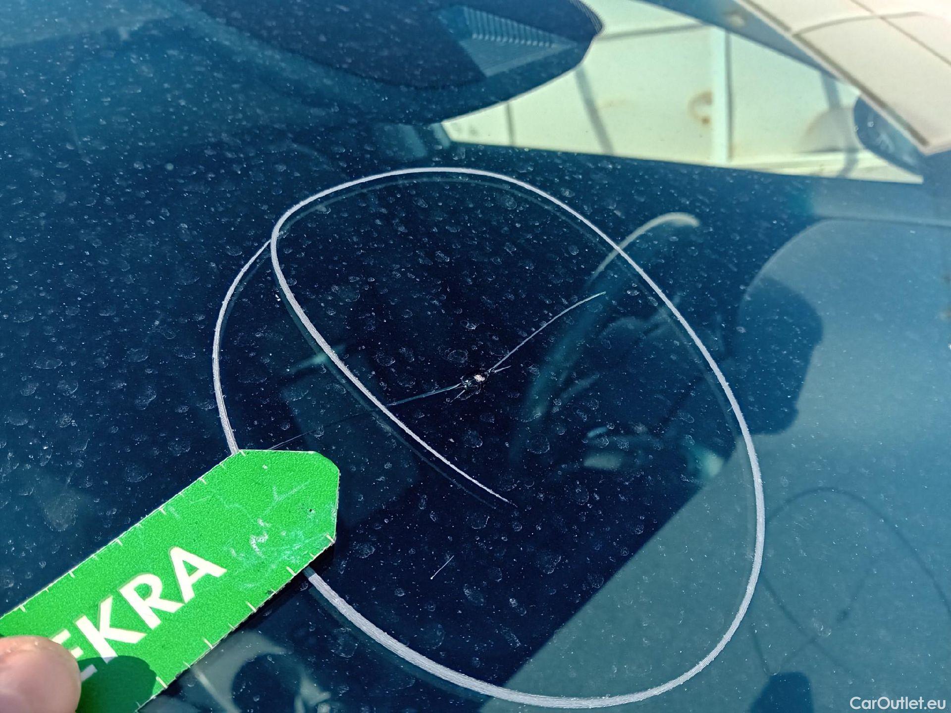  KIA  Niro KIA  / 2019 / 5P / crossover 1.6 GDi HEV 104kW (141CV) Emotion (AC) #1